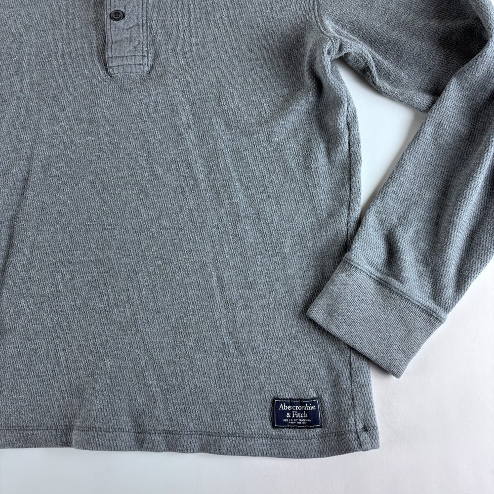 Abercrombie & Fitch Long Sleeve  Knit Henley Men's Sz‎ Medium Gray Cotton - Picture 2 of 10